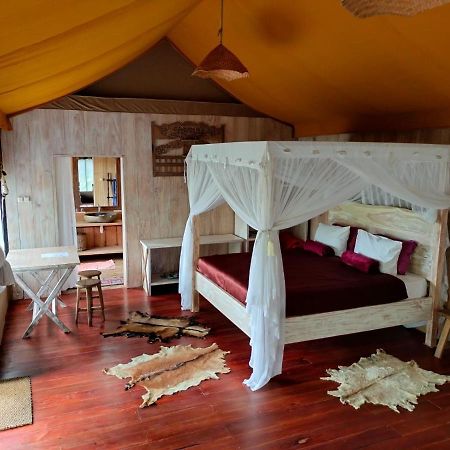 Sang Giri Mountain Tent Resort ジャティルウィ エクステリア 写真