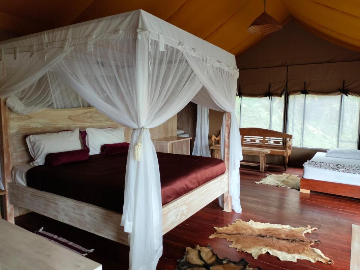 Sang Giri Mountain Tent Resort ジャティルウィ エクステリア 写真