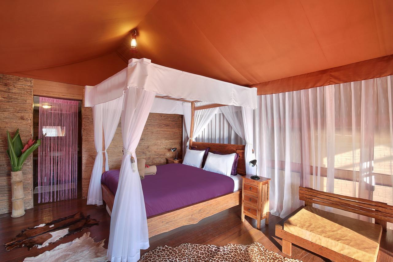 Sang Giri Mountain Tent Resort ジャティルウィ エクステリア 写真